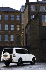 Mitsubishi Shogun Black 2012 года (UK)